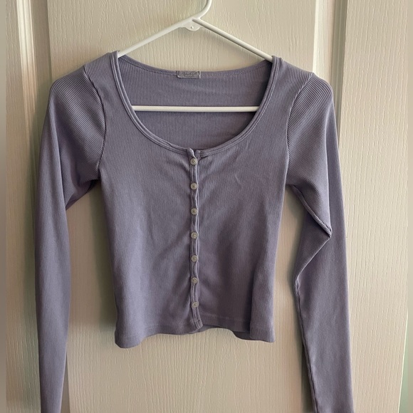 Brandy Melville John Galt Purple Long Sleeve Zelly Top - Picture 2 of 4